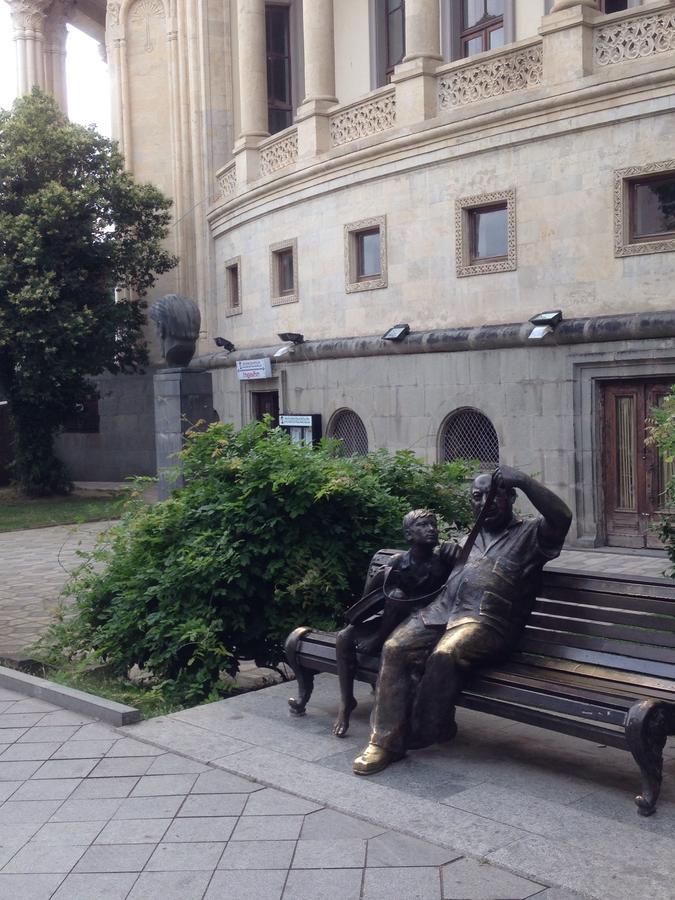 Picnic Hostel Kutaisi Exterior foto