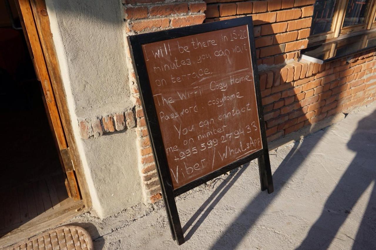 Picnic Hostel Kutaisi Exterior foto
